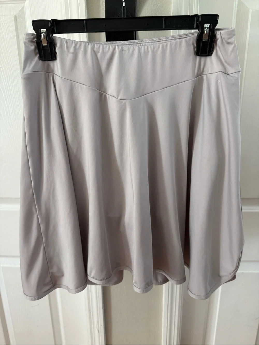 Flowy Light Gray A-Line Skirt with Subtle V-Waist Seam